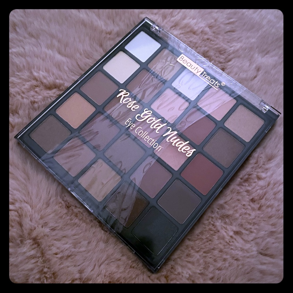 Eye Shadows nude collection
